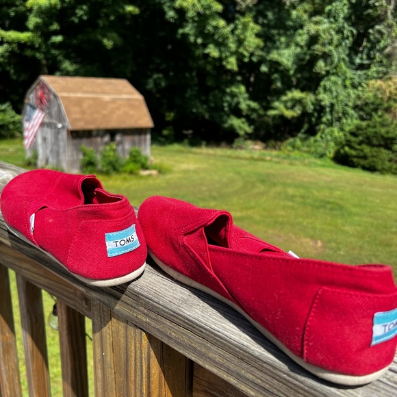 Classic Red Toms size 8.5 - Picture 4 of 11